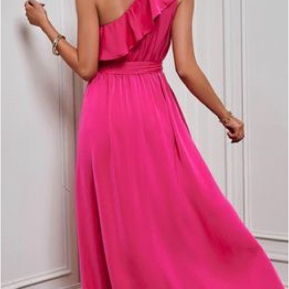 New! Ruffled One Shoulder Tied Elegant Maxi Dress Size Small - Picture 2 of 4